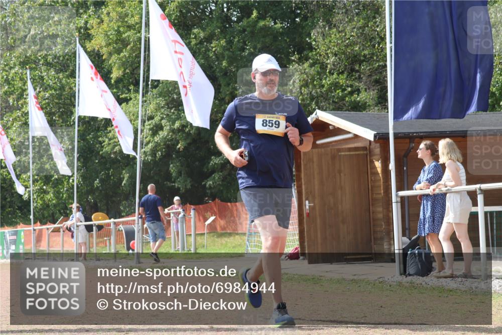 08.09.2024 - Airport Race Strokosch-Dieckow http://msf.ph/oto/6984944 08.09.2024 12:51:45 Ziel 711, 859 meine-sportfotos.de