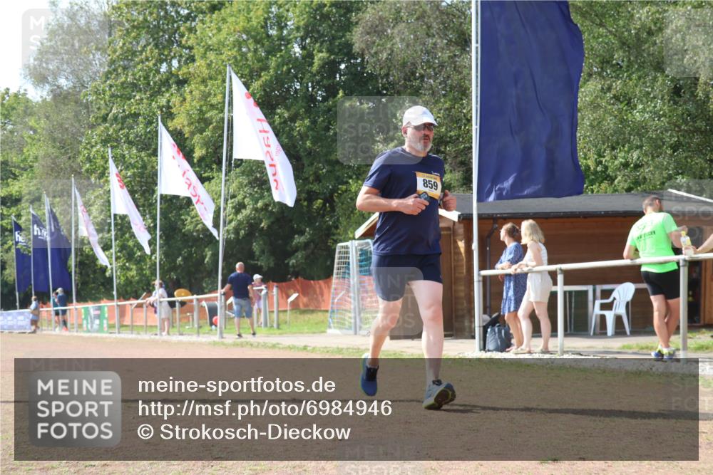08.09.2024 - Airport Race Strokosch-Dieckow http://msf.ph/oto/6984946 08.09.2024 12:51:45 Ziel 711, 859 meine-sportfotos.de