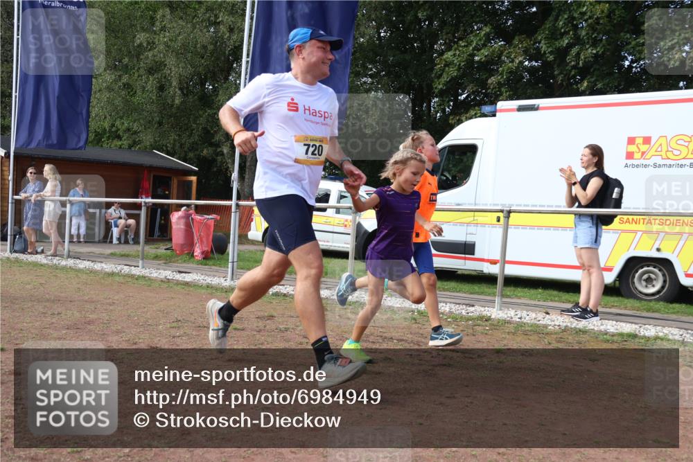 08.09.2024 - Airport Race Strokosch-Dieckow http://msf.ph/oto/6984949 08.09.2024 12:25:05 Ziel 22, 624, 720, 723, 1434, 2501, 2863, 3090 meine-sportfotos.de