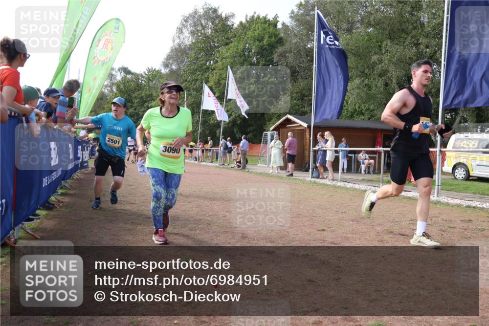 08.09.2024 - Airport Race Strokosch-Dieckow http://msf.ph/oto/6984951 08.09.2024 12:25:06 Ziel 624, 720, 723, 1434, 2501, 2863, 3090 meine-sportfotos.de