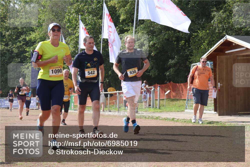 08.09.2024 - Airport Race Strokosch-Dieckow http://msf.ph/oto/6985019 08.09.2024 12:52:10 Ziel 463, 542, 930, 971, 1090, 1226, 1312 meine-sportfotos.de