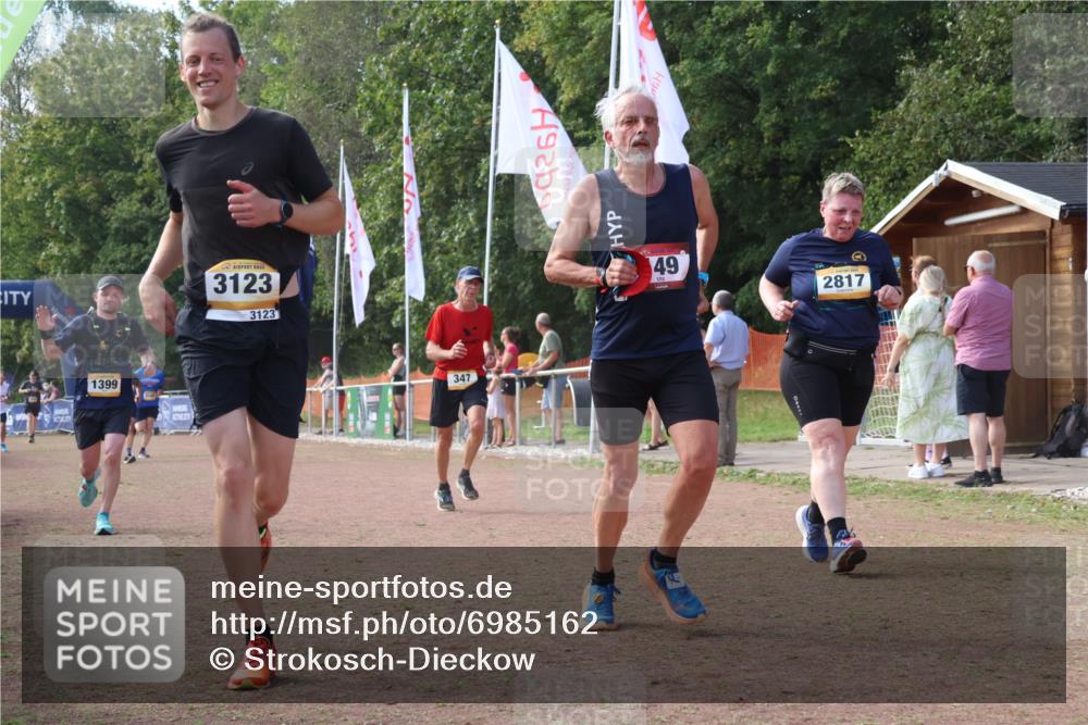 08.09.2024 - Airport Race Strokosch-Dieckow http://msf.ph/oto/6985162 08.09.2024 12:26:03 Ziel 149, 347, 567, 584, 1399, 1490, 2817, 3109, 3123 meine-sportfotos.de