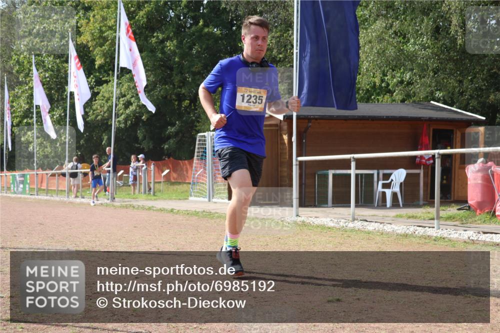 08.09.2024 - Airport Race Strokosch-Dieckow http://msf.ph/oto/6985192 08.09.2024 12:52:52 Ziel 185, 466, 1071, 1235 meine-sportfotos.de