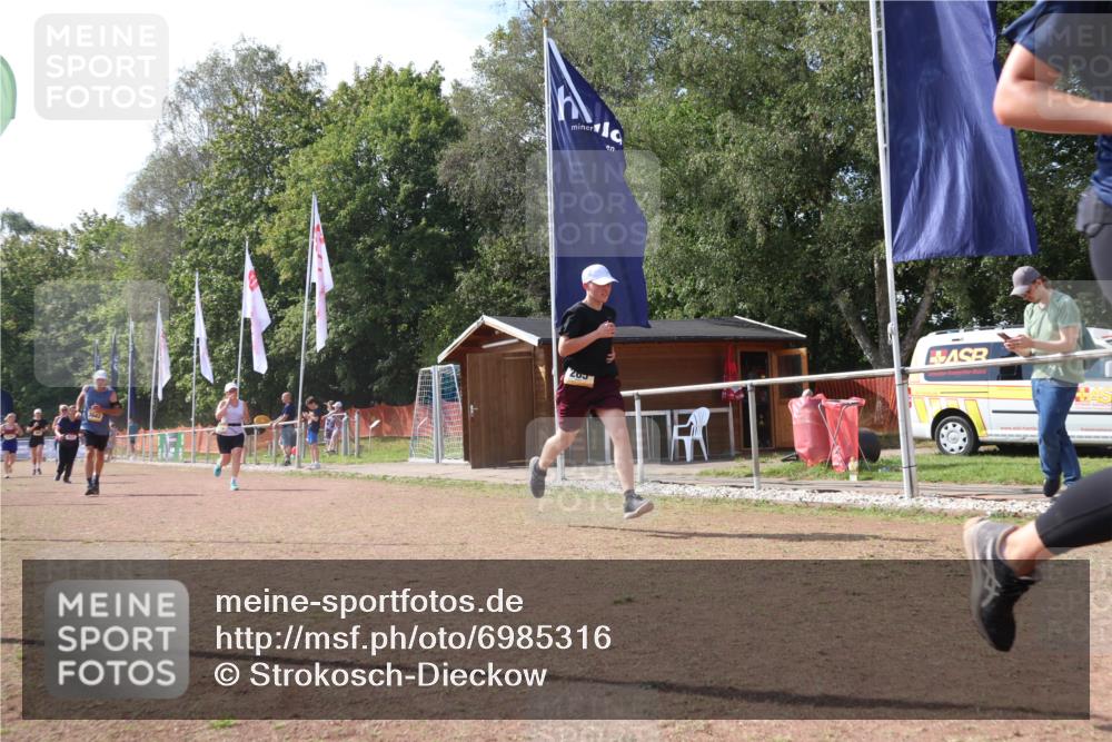 08.09.2024 - Airport Race Strokosch-Dieckow http://msf.ph/oto/6985316 08.09.2024 12:53:22 Ziel 14, 265, 266, 517, 611, 752, 829, 901, 988, 1154, 1466, 1516, 3040, 3042 meine-sportfotos.de