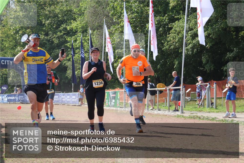 08.09.2024 - Airport Race Strokosch-Dieckow http://msf.ph/oto/6985432 08.09.2024 12:53:45 Ziel 382, 388, 469, 1236 meine-sportfotos.de