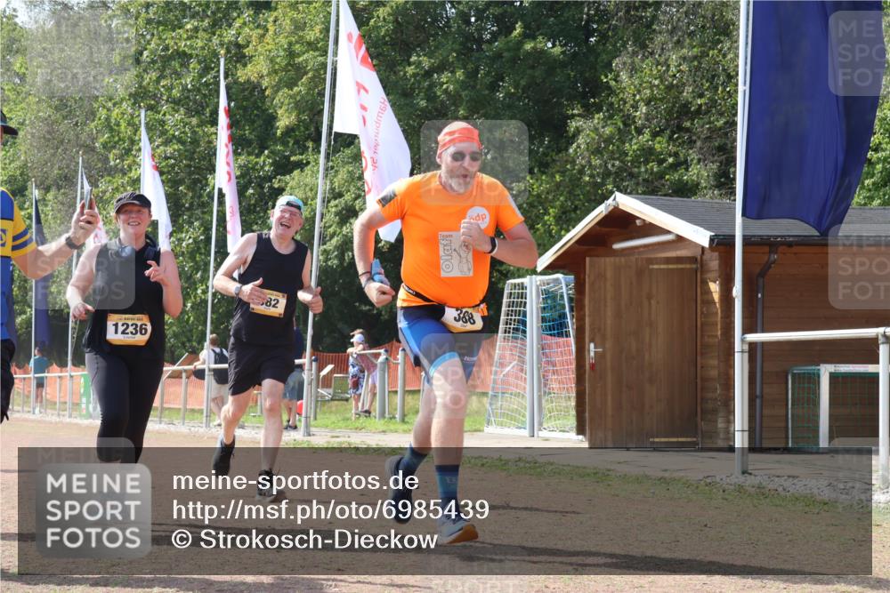 08.09.2024 - Airport Race Strokosch-Dieckow http://msf.ph/oto/6985439 08.09.2024 12:53:46 Ziel 382, 388, 469, 1236 meine-sportfotos.de
