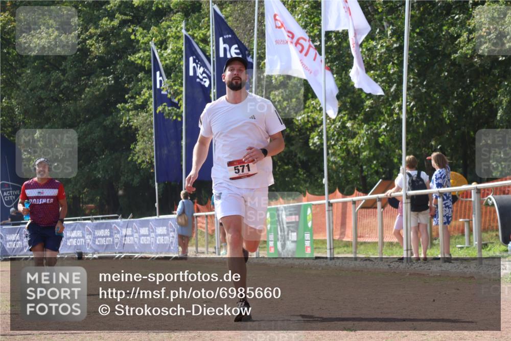 08.09.2024 - Airport Race Strokosch-Dieckow http://msf.ph/oto/6985660 08.09.2024 12:54:55 Ziel 571, 1376 meine-sportfotos.de