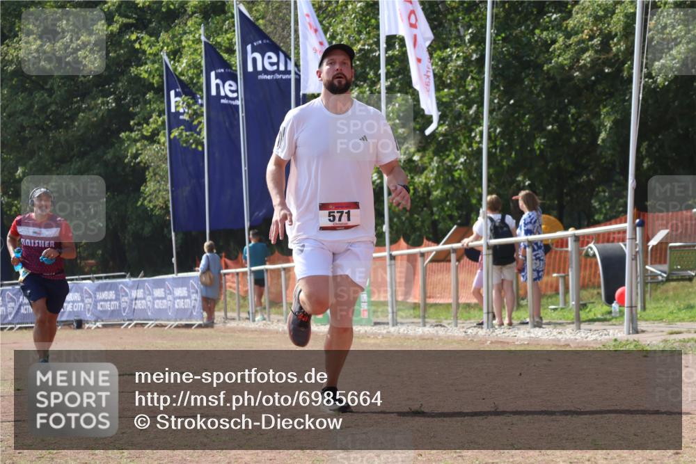 08.09.2024 - Airport Race Strokosch-Dieckow http://msf.ph/oto/6985664 08.09.2024 12:54:56 Ziel 571, 1376 meine-sportfotos.de