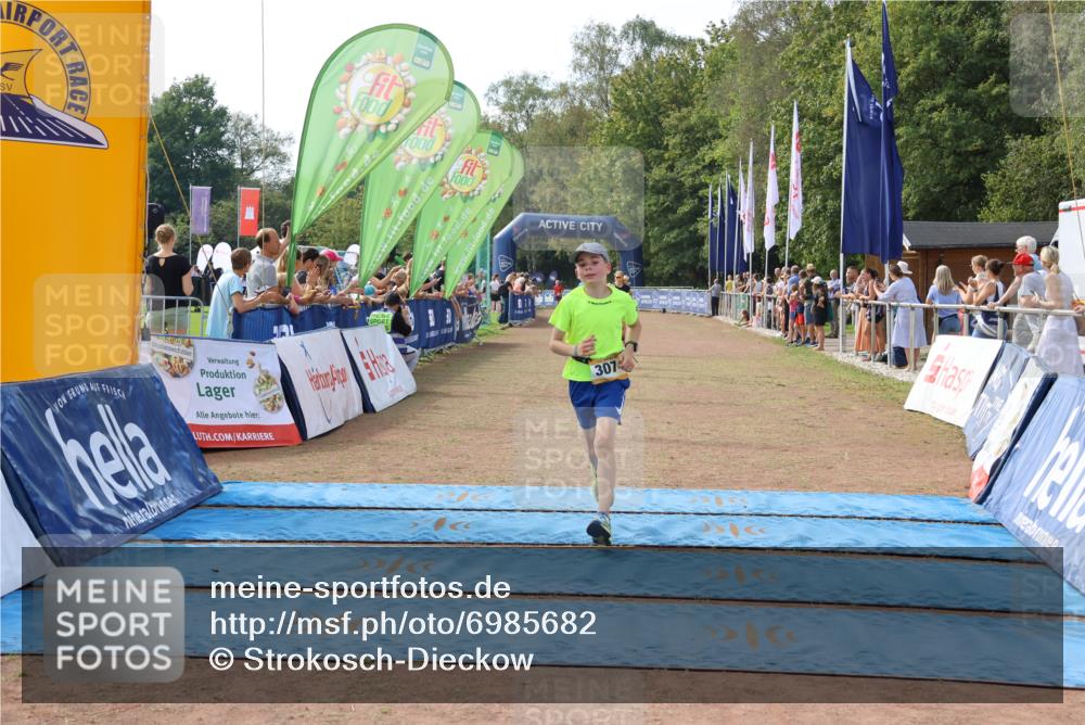 08.09.2024 - Airport Race Strokosch-Dieckow http://msf.ph/oto/6985682 08.09.2024 12:03:18 Ziel 2614, 3074, 3081 meine-sportfotos.de