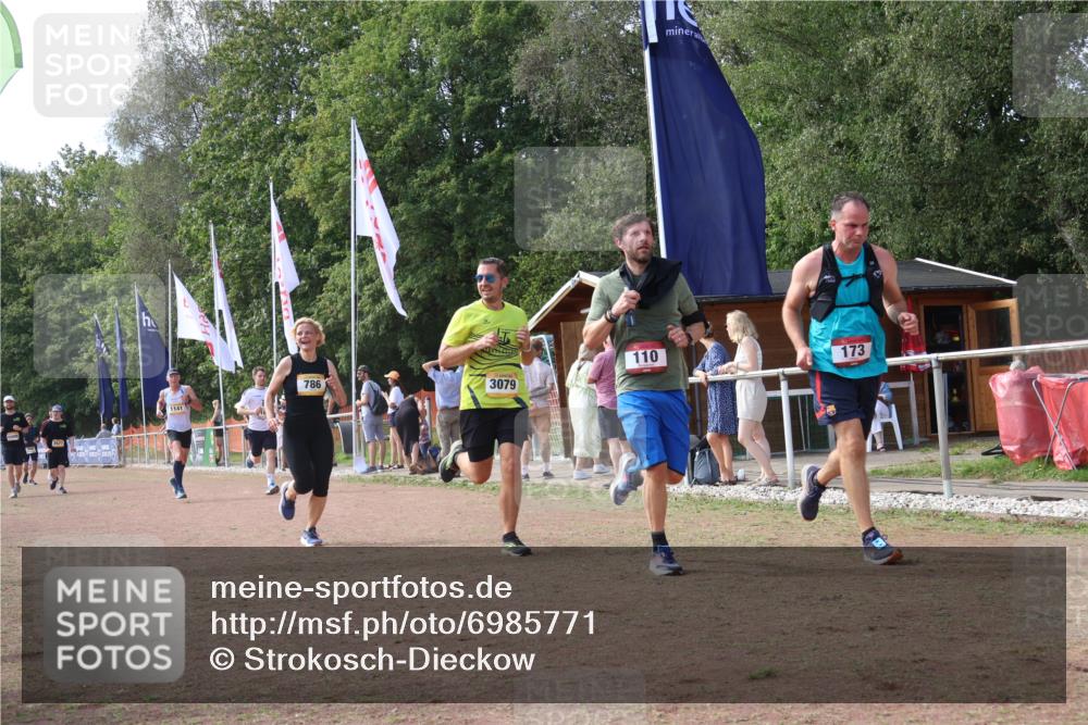 08.09.2024 - Airport Race Strokosch-Dieckow http://msf.ph/oto/6985771 08.09.2024 12:28:11 Ziel 110, 173, 786, 897, 1026, 1141, 1292, 3079 meine-sportfotos.de