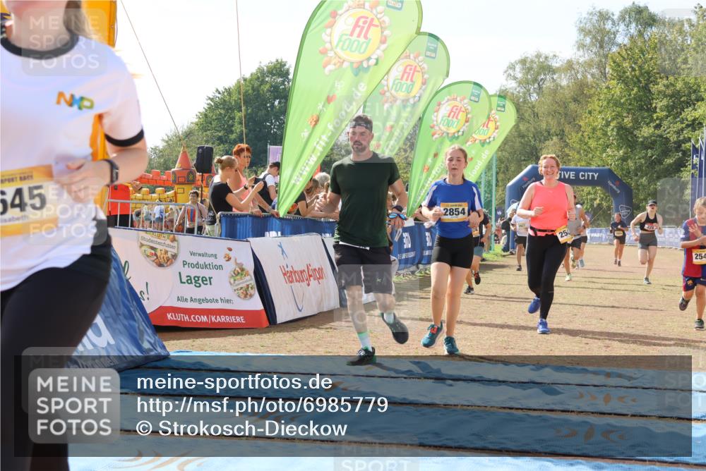 08.09.2024 - Airport Race Strokosch-Dieckow http://msf.ph/oto/6985779 08.09.2024 12:16:09 Ziel 225, 276, 1020, 2540, 2541, 2543, 2578, 2591, 2595, 2604, 2645, 2799, 2827, 2854, 2861, 3057 meine-sportfotos.de