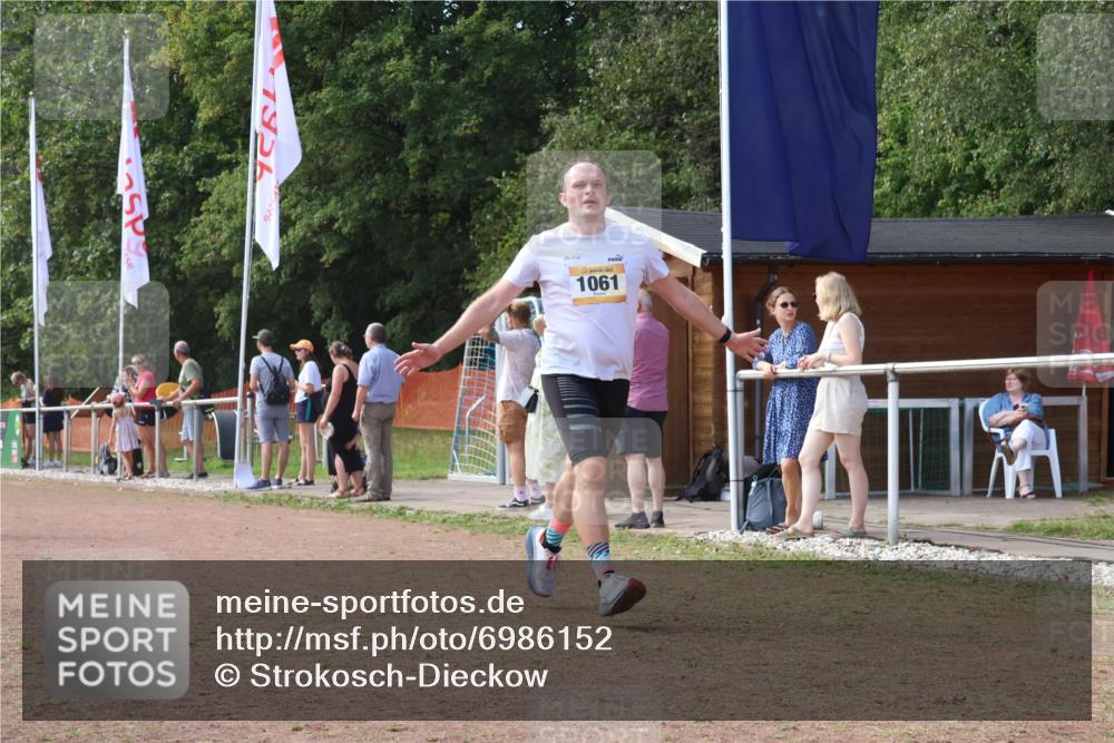 08.09.2024 - Airport Race Strokosch-Dieckow http://msf.ph/oto/6986152 08.09.2024 12:29:05 Ziel 55, 262, 1061 meine-sportfotos.de