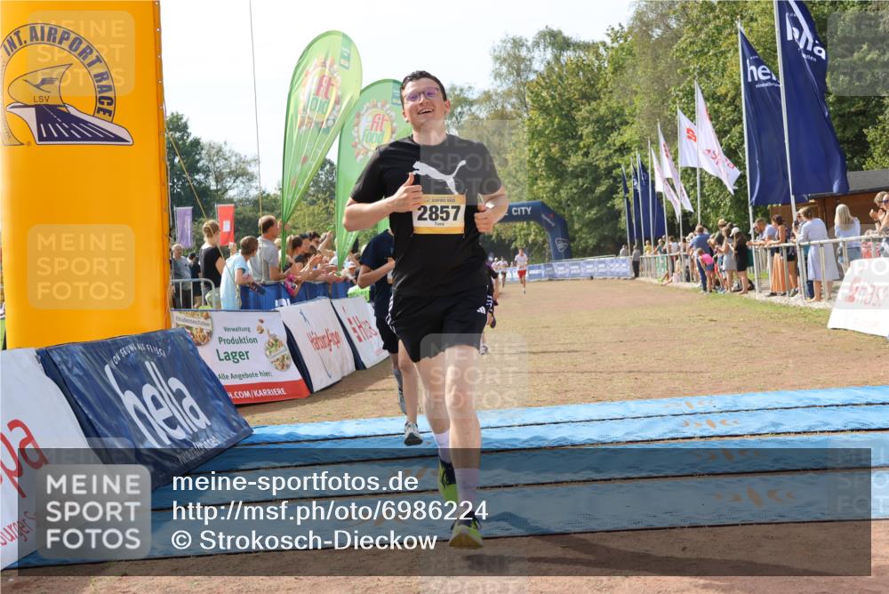 08.09.2024 - Airport Race Strokosch-Dieckow http://msf.ph/oto/6986224 08.09.2024 12:04:56 Ziel 687, 2666, 2845, 2857 meine-sportfotos.de
