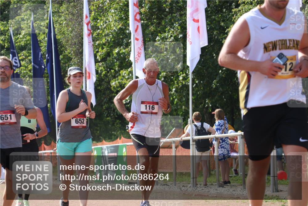 08.09.2024 - Airport Race Strokosch-Dieckow http://msf.ph/oto/6986264 08.09.2024 12:57:02 Ziel 116, 594, 651, 652, 812 meine-sportfotos.de