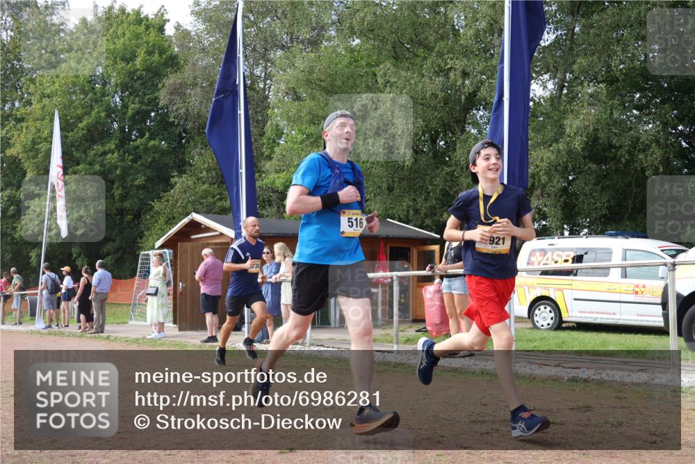 08.09.2024 - Airport Race Strokosch-Dieckow http://msf.ph/oto/6986281 08.09.2024 12:29:28 Ziel 19, 516, 738, 1486 meine-sportfotos.de