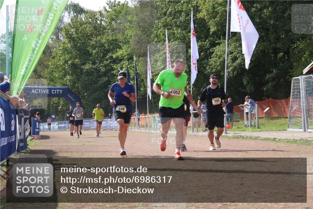 08.09.2024 - Airport Race Strokosch-Dieckow http://msf.ph/oto/6986317 08.09.2024 12:57:18 Ziel 293, 298, 448, 525, 755, 983, 1052, 1325 meine-sportfotos.de