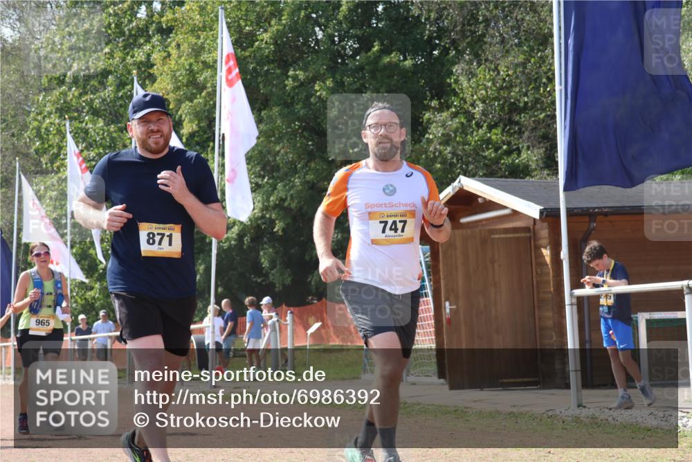 08.09.2024 - Airport Race Strokosch-Dieckow http://msf.ph/oto/6986392 08.09.2024 12:58:01 Ziel 747, 810, 871, 965, 1261, 1284, 1366, 1513 meine-sportfotos.de