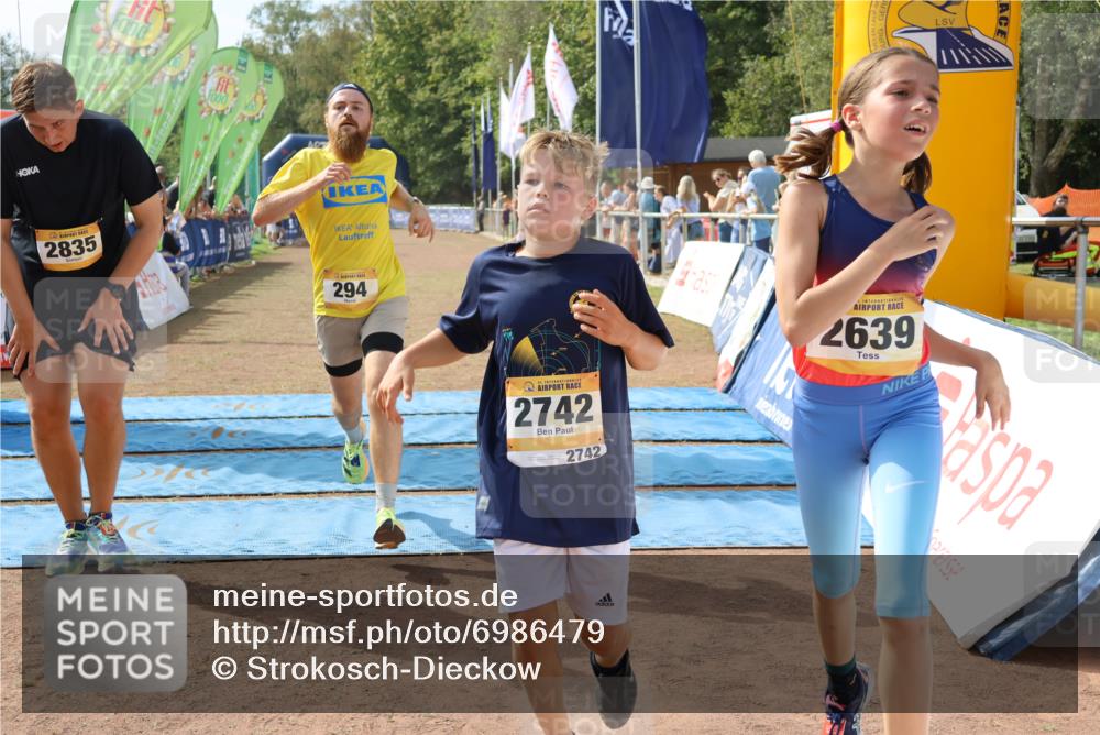 08.09.2024 - Airport Race Strokosch-Dieckow http://msf.ph/oto/6986479 08.09.2024 12:05:50 Ziel 52, 294, 2639, 2654, 2742, 2786, 2835, 2887, 3005, 3028 meine-sportfotos.de