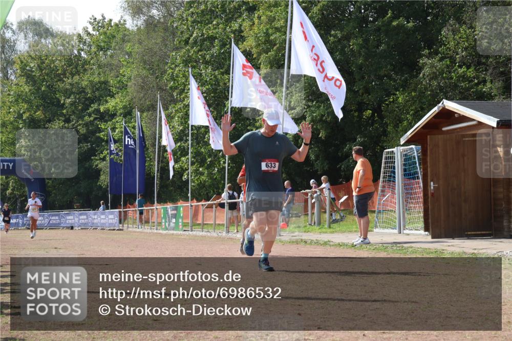 08.09.2024 - Airport Race Strokosch-Dieckow http://msf.ph/oto/6986532 08.09.2024 12:59:30 Ziel 235, 633, 1471 meine-sportfotos.de