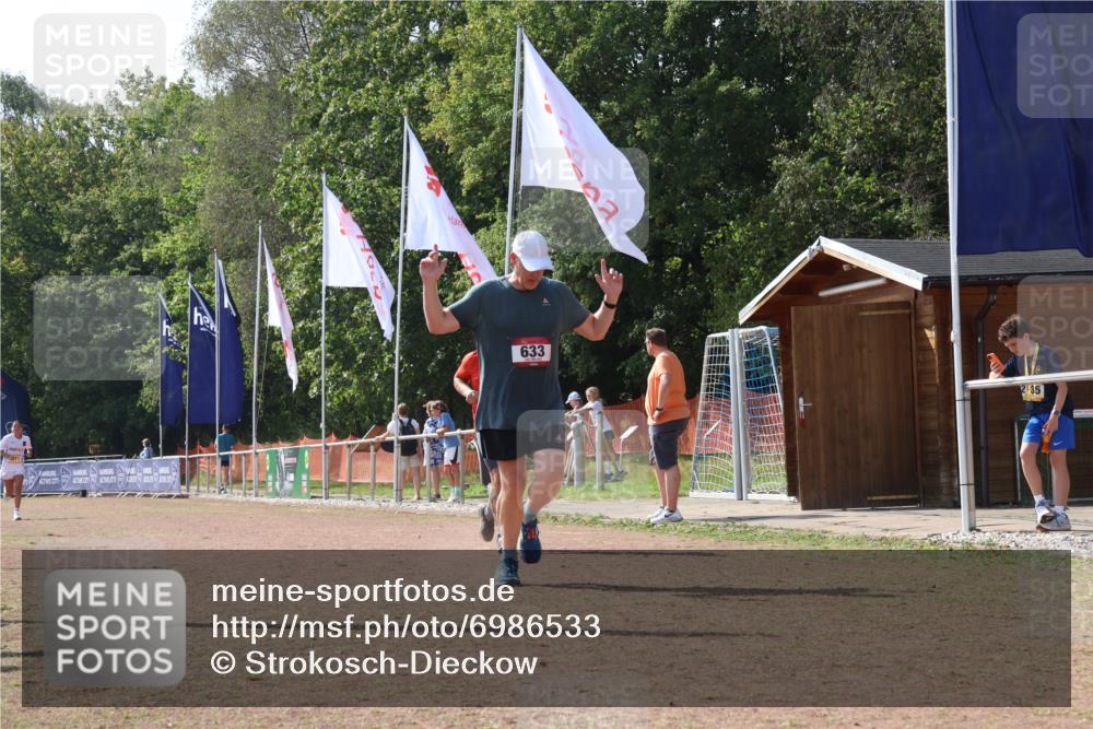 08.09.2024 - Airport Race Strokosch-Dieckow http://msf.ph/oto/6986533 08.09.2024 12:59:30 Ziel 235, 633, 1471 meine-sportfotos.de