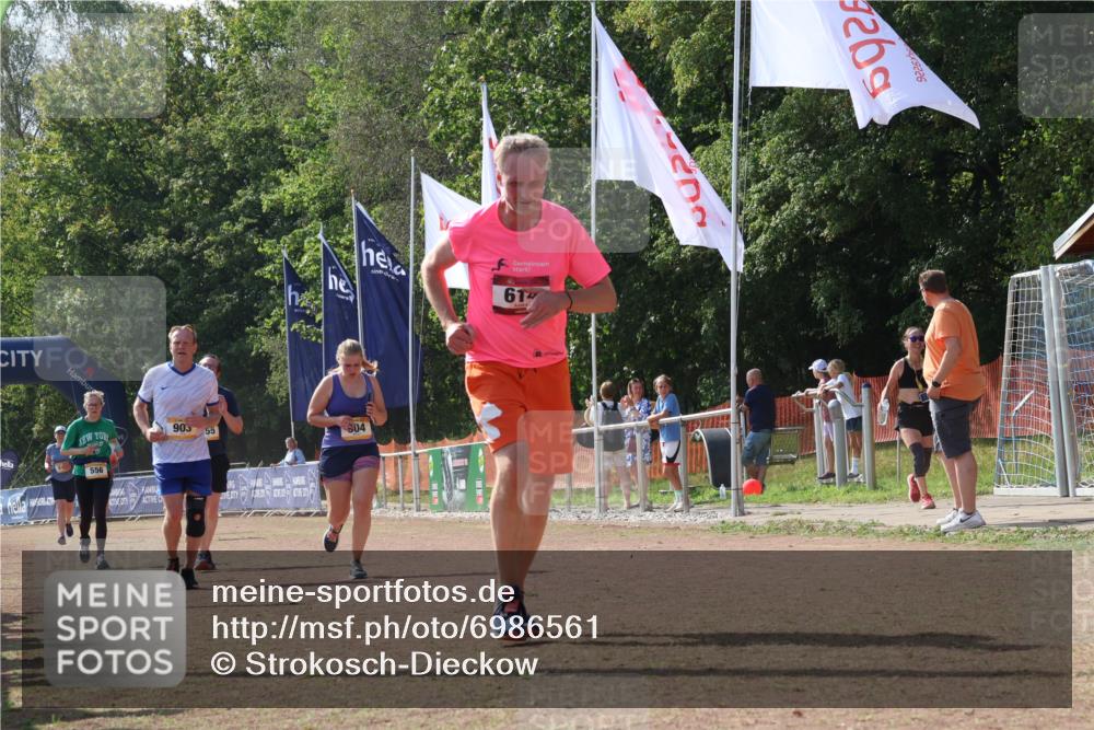 08.09.2024 - Airport Race Strokosch-Dieckow http://msf.ph/oto/6986561 08.09.2024 12:59:54 Ziel 63, 555, 556, 614, 903, 904 meine-sportfotos.de