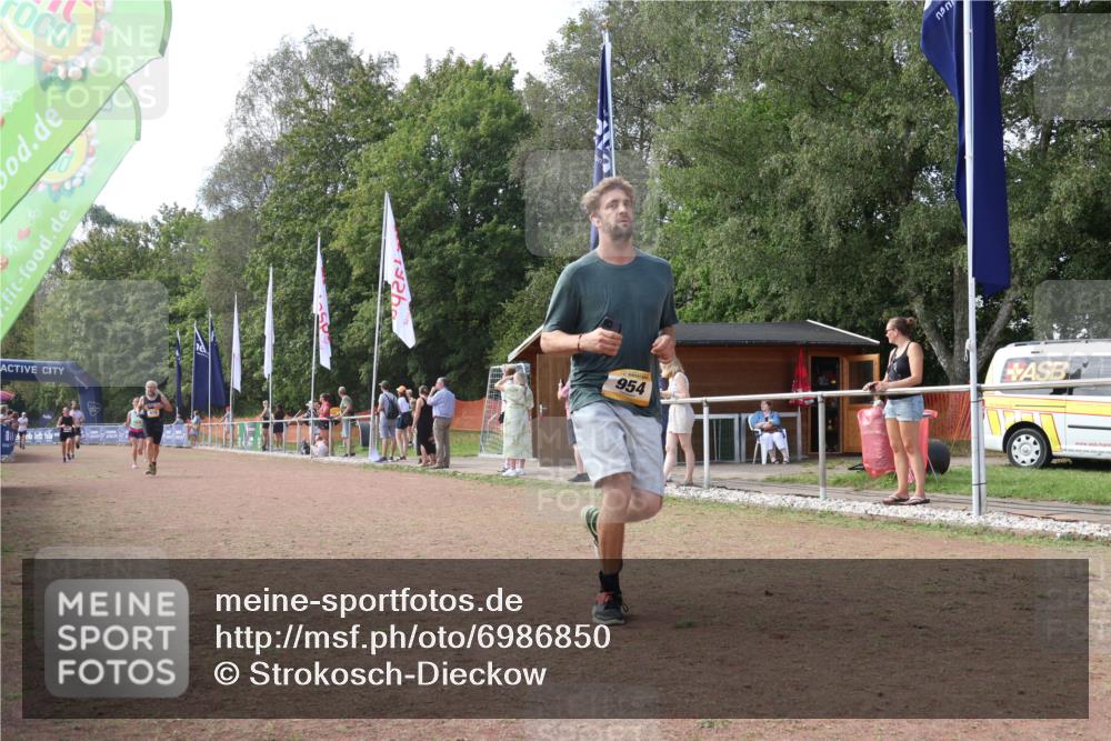 08.09.2024 - Airport Race Strokosch-Dieckow http://msf.ph/oto/6986850 08.09.2024 12:29:42 Ziel 419, 558, 697, 843, 954, 1038 meine-sportfotos.de