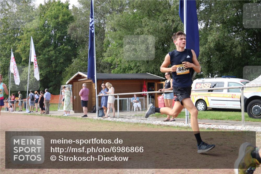 08.09.2024 - Airport Race Strokosch-Dieckow http://msf.ph/oto/6986866 08.09.2024 12:29:48 Ziel 419, 558, 697, 843, 1014, 1038 meine-sportfotos.de