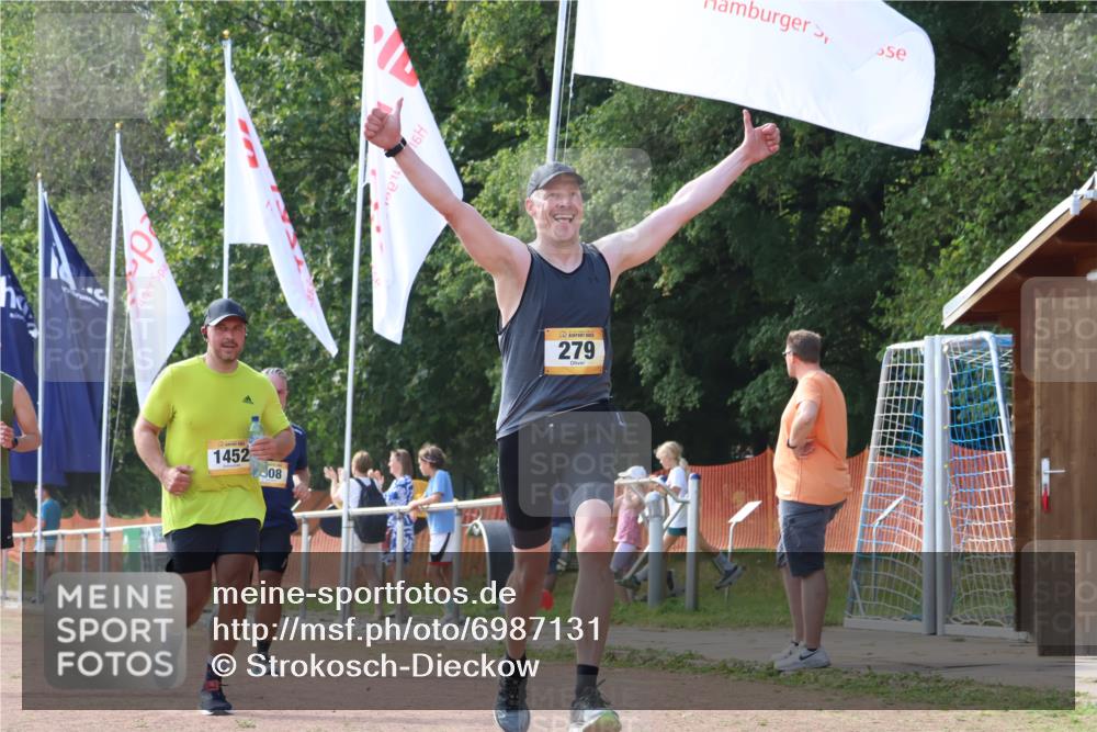 08.09.2024 - Airport Race Strokosch-Dieckow http://msf.ph/oto/6987131 08.09.2024 13:00:56 Ziel 279, 613, 908, 1452 meine-sportfotos.de