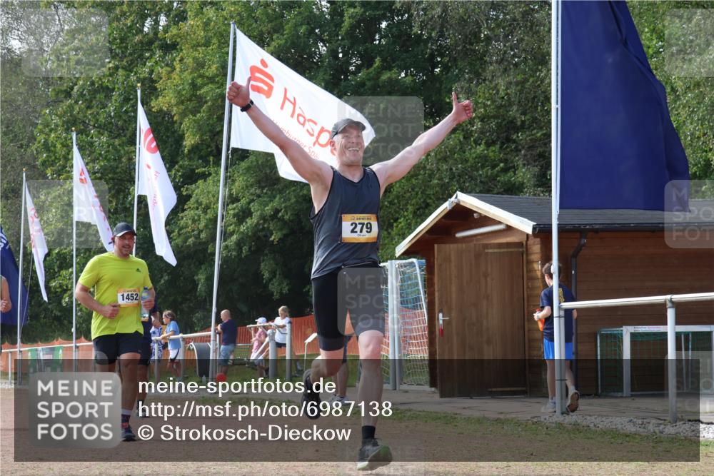 08.09.2024 - Airport Race Strokosch-Dieckow http://msf.ph/oto/6987138 08.09.2024 13:00:57 Ziel 279, 613, 908, 1452 meine-sportfotos.de