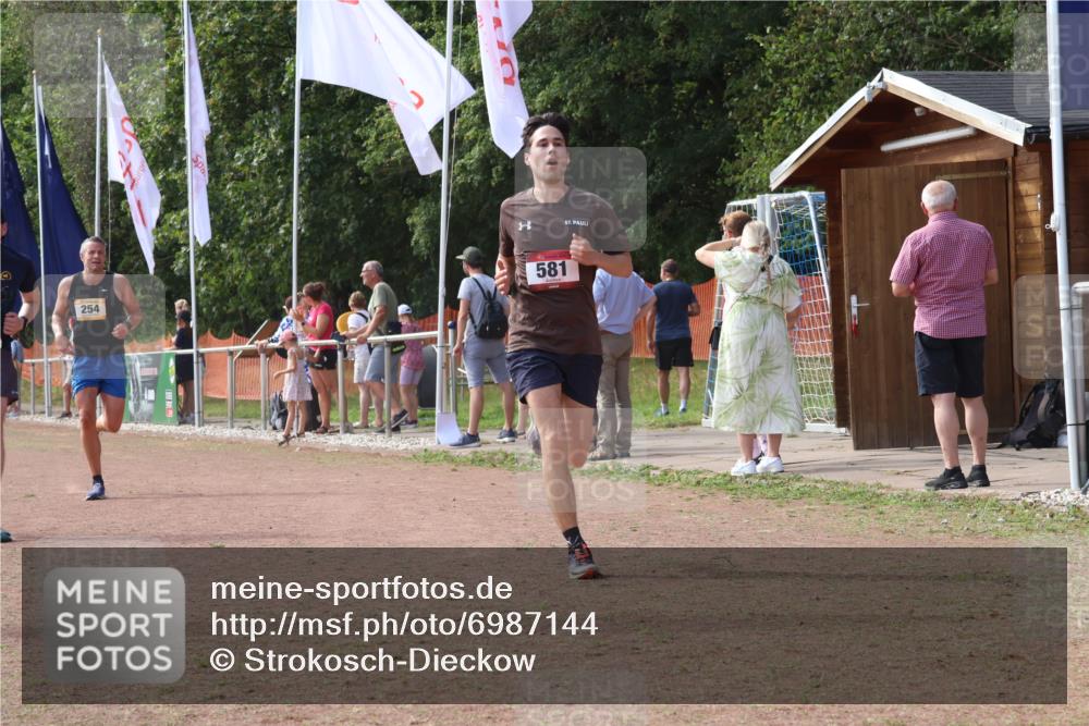 08.09.2024 - Airport Race Strokosch-Dieckow http://msf.ph/oto/6987144 08.09.2024 12:30:32 Ziel 254, 581, 742, 768, 789 meine-sportfotos.de