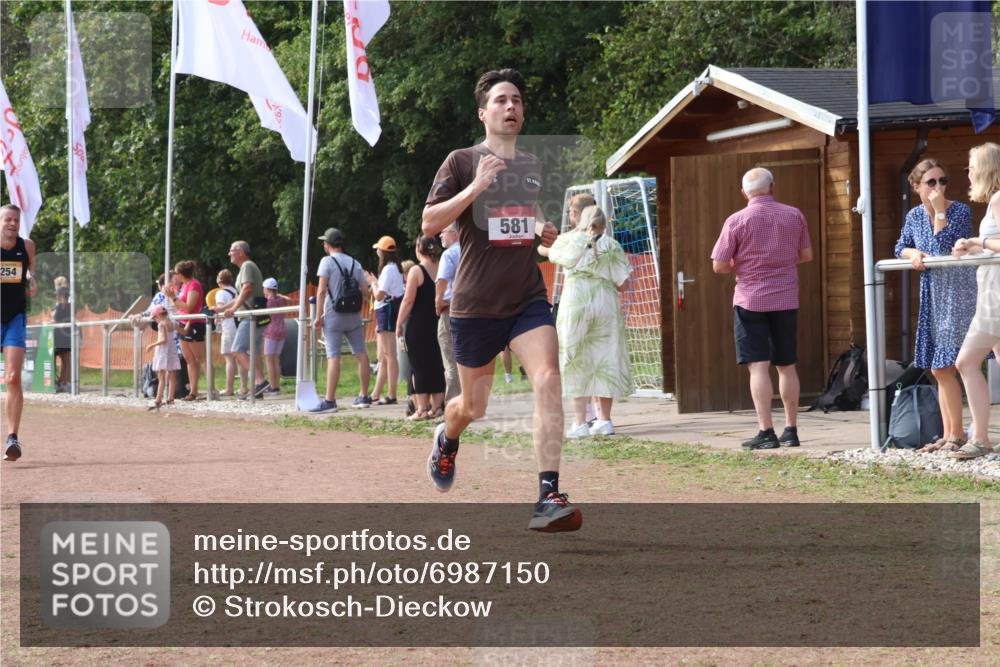 08.09.2024 - Airport Race Strokosch-Dieckow http://msf.ph/oto/6987150 08.09.2024 12:30:33 Ziel 254, 581, 742, 768, 789 meine-sportfotos.de
