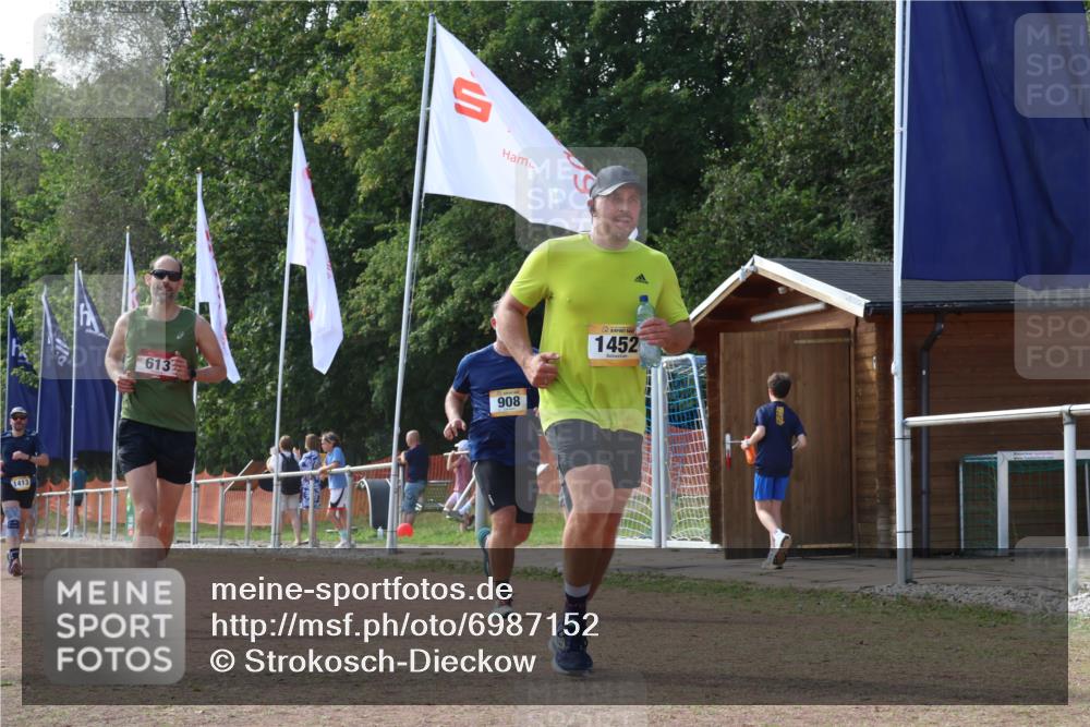 08.09.2024 - Airport Race Strokosch-Dieckow http://msf.ph/oto/6987152 08.09.2024 13:00:58 Ziel 279, 613, 908, 1413, 1418, 1452 meine-sportfotos.de