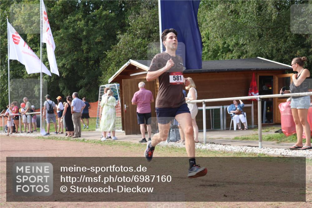08.09.2024 - Airport Race Strokosch-Dieckow http://msf.ph/oto/6987160 08.09.2024 12:30:33 Ziel 254, 581, 742, 768, 789 meine-sportfotos.de