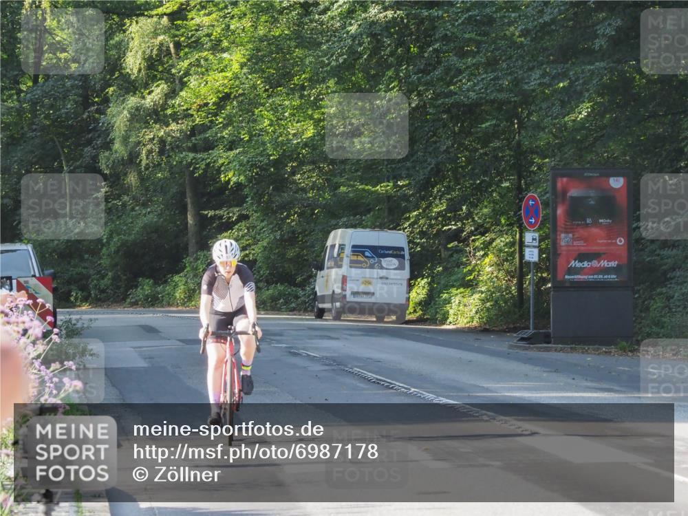 08.09.2024 - Stadtparktriathlon Zöllner http://msf.ph/oto/6987178 08.09.2024 09:54:50 Radfahren 183, 221, 247 meine-sportfotos.de