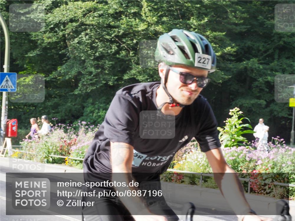 08.09.2024 - Stadtparktriathlon Zöllner http://msf.ph/oto/6987196 08.09.2024 09:56:07 Radfahren 219, 227 meine-sportfotos.de