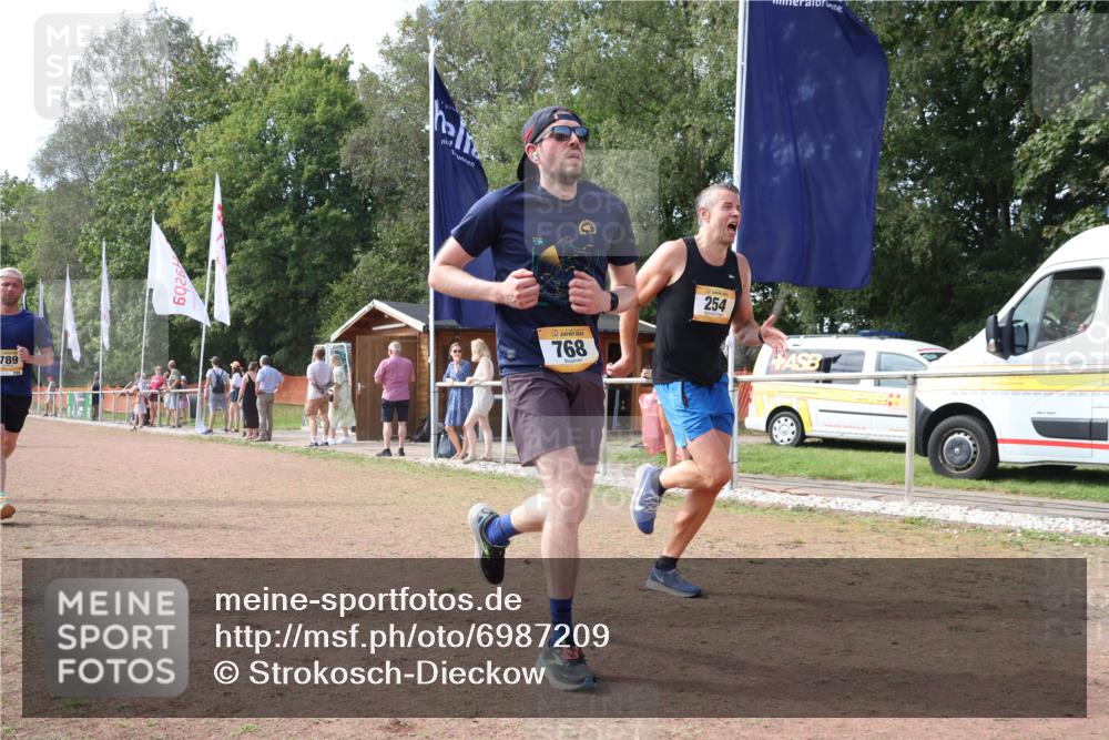 08.09.2024 - Airport Race Strokosch-Dieckow http://msf.ph/oto/6987209 08.09.2024 12:30:36 Ziel 254, 742, 768, 789 meine-sportfotos.de