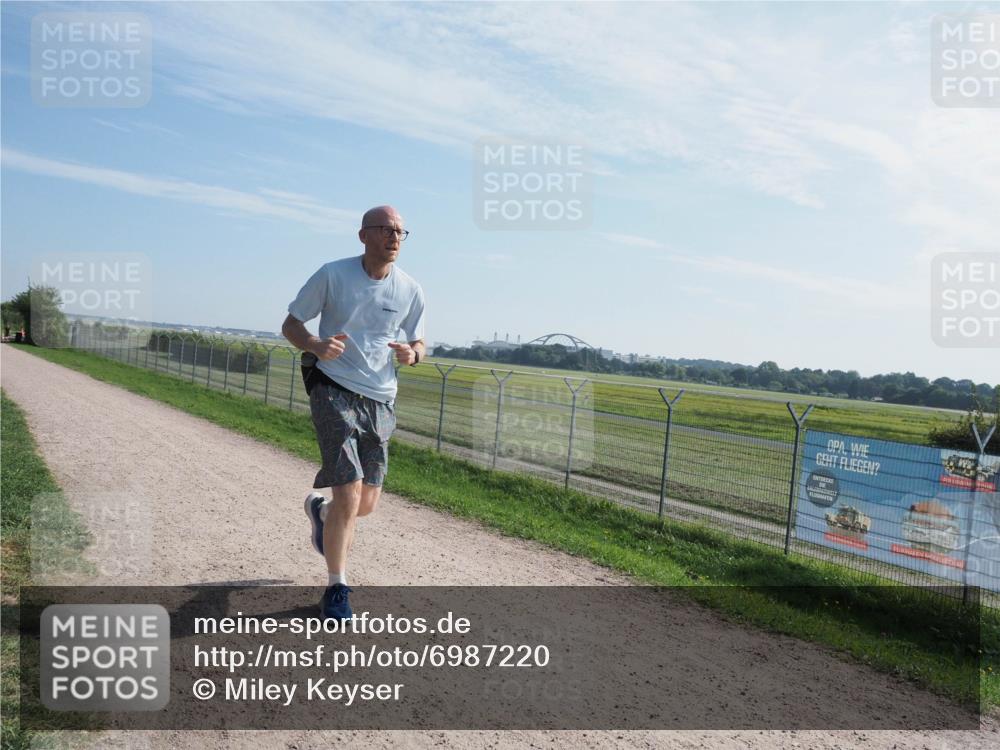 08.09.2024 - Airport Race Miley Keyser http://msf.ph/oto/6987220 08.09.2024 11:30:49 Laufen OLYMPUS, DIGITAL, CAMERA meine-sportfotos.de