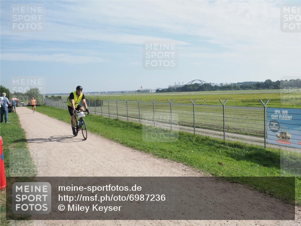 08.09.2024 - Airport Race Miley Keyser http://msf.ph/oto/6987236 08.09.2024 11:46:49 Laufen OLYMPUS, DIGITAL, CAMERA meine-sportfotos.de