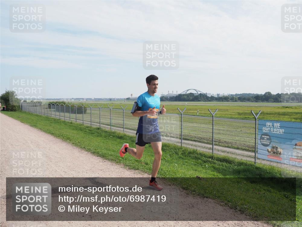 08.09.2024 - Airport Race Miley Keyser http://msf.ph/oto/6987419 08.09.2024 11:52:50 Laufen OLYMPUS, DIGITAL, CAMERA meine-sportfotos.de