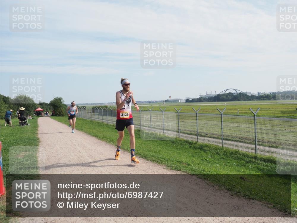 08.09.2024 - Airport Race Miley Keyser http://msf.ph/oto/6987427 08.09.2024 11:53:02 Laufen OLYMPUS, DIGITAL, CAMERA meine-sportfotos.de