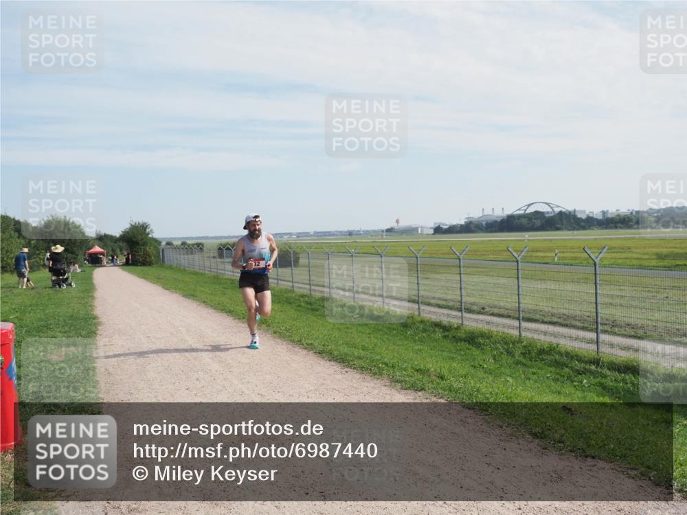 08.09.2024 - Airport Race Miley Keyser http://msf.ph/oto/6987440 08.09.2024 11:53:04 Laufen OLYMPUS, DIGITAL, CAMERA meine-sportfotos.de