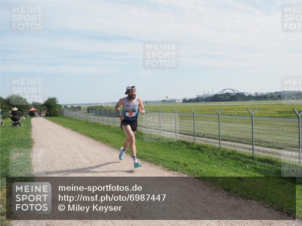 08.09.2024 - Airport Race Miley Keyser http://msf.ph/oto/6987447 08.09.2024 11:53:04 Laufen OLYMPUS, DIGITAL, CAMERA meine-sportfotos.de