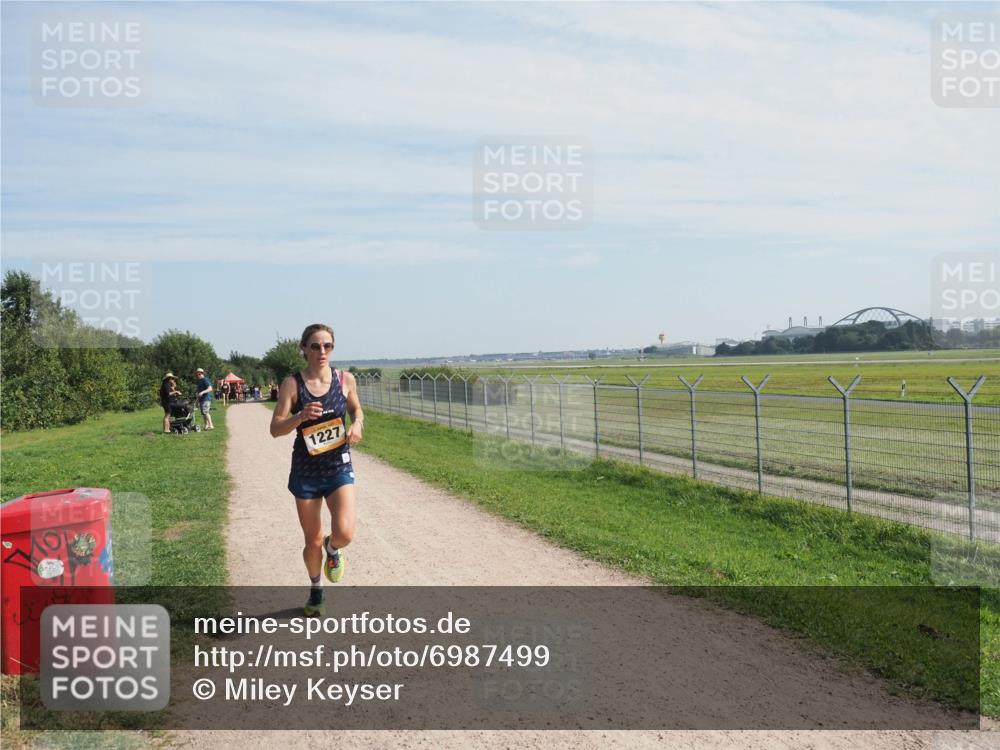 08.09.2024 - Airport Race Miley Keyser http://msf.ph/oto/6987499 08.09.2024 11:54:03 Laufen OLYMPUS, DIGITAL, CAMERA meine-sportfotos.de