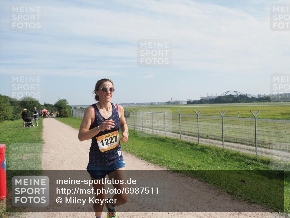08.09.2024 - Airport Race Miley Keyser http://msf.ph/oto/6987511 08.09.2024 11:54:04 Laufen OLYMPUS, DIGITAL, CAMERA meine-sportfotos.de