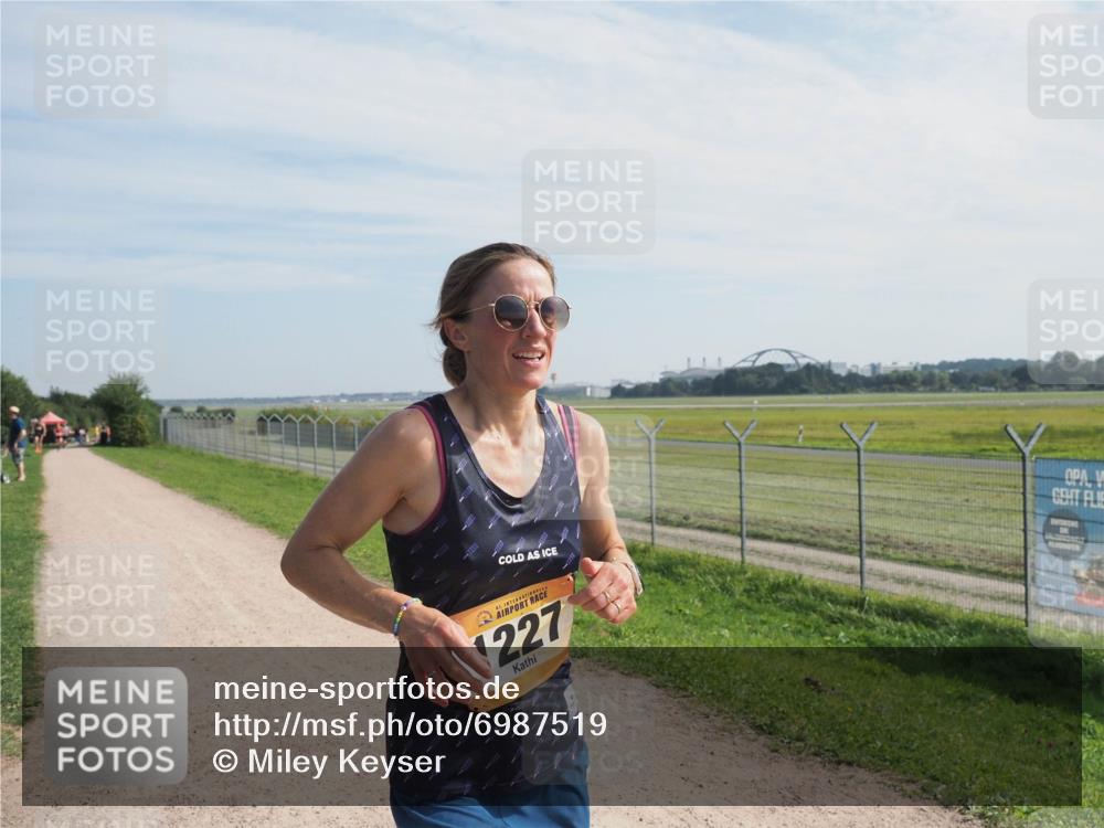 08.09.2024 - Airport Race Miley Keyser http://msf.ph/oto/6987519 08.09.2024 11:54:04 Laufen OLYMPUS, DIGITAL, CAMERA meine-sportfotos.de