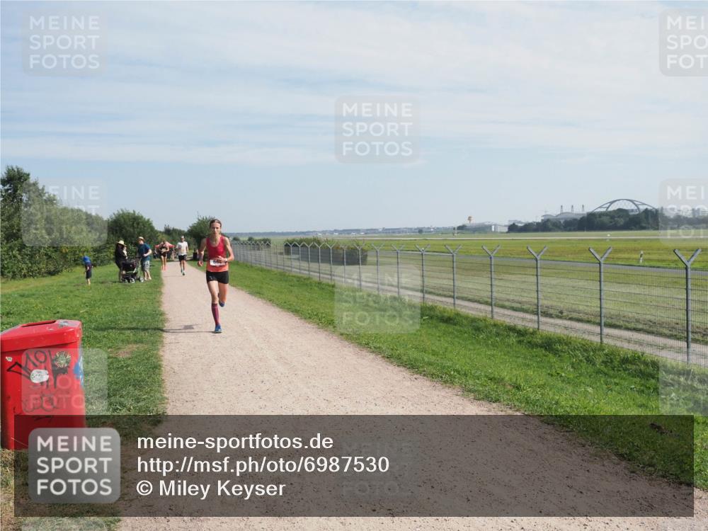 08.09.2024 - Airport Race Miley Keyser http://msf.ph/oto/6987530 08.09.2024 11:54:18 Laufen OLYMPUS, DIGITAL, CAMERA meine-sportfotos.de