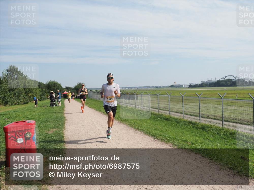 08.09.2024 - Airport Race Miley Keyser http://msf.ph/oto/6987575 08.09.2024 11:54:25 Laufen OLYMPUS, DIGITAL, CAMERA meine-sportfotos.de