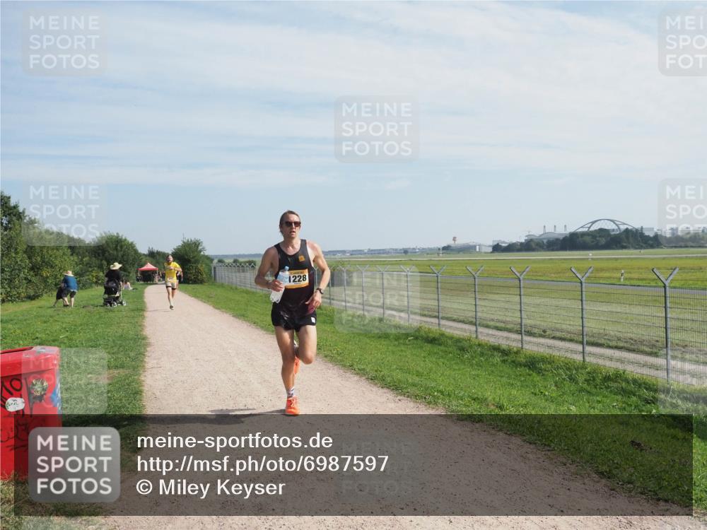 08.09.2024 - Airport Race Miley Keyser http://msf.ph/oto/6987597 08.09.2024 11:54:27 Laufen OLYMPUS, DIGITAL, CAMERA meine-sportfotos.de