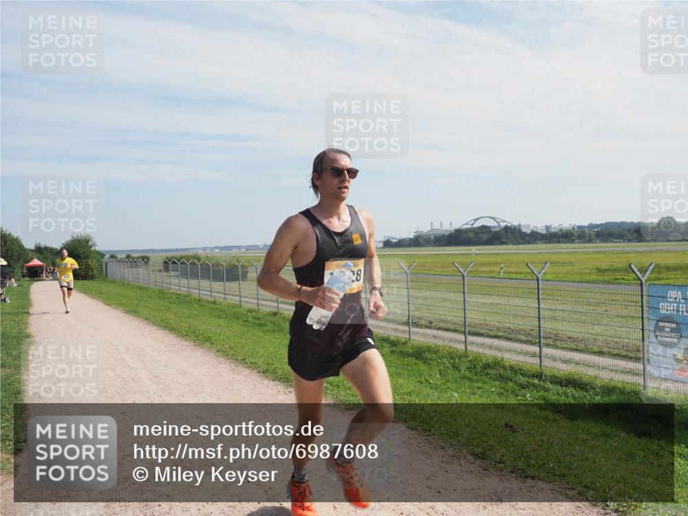 08.09.2024 - Airport Race Miley Keyser http://msf.ph/oto/6987608 08.09.2024 11:54:28 Laufen OLYMPUS, DIGITAL, CAMERA meine-sportfotos.de