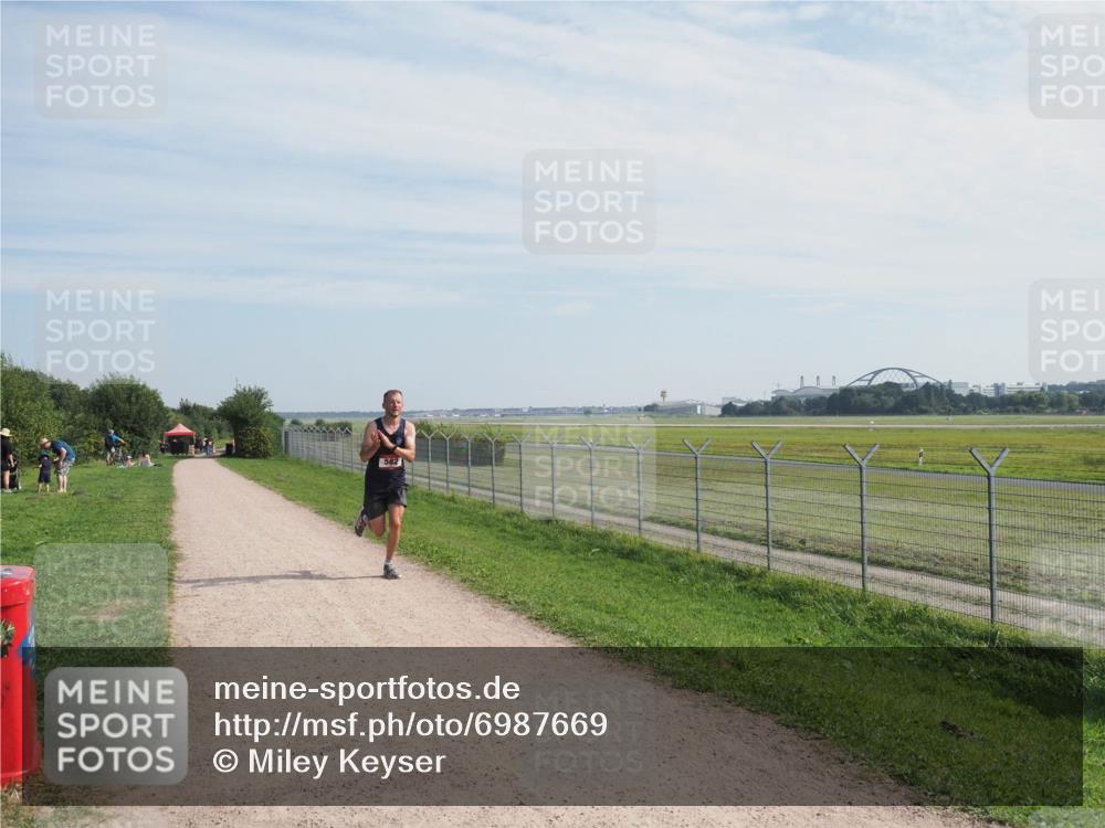 08.09.2024 - Airport Race Miley Keyser http://msf.ph/oto/6987669 08.09.2024 11:54:53 Laufen OLYMPUS, DIGITAL, CAMERA meine-sportfotos.de